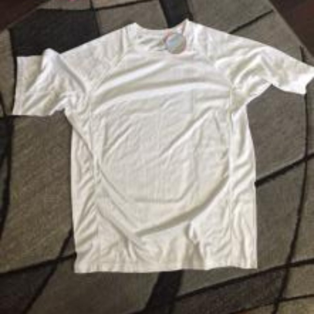 NWT Athlio UPF 50+  L Shirt